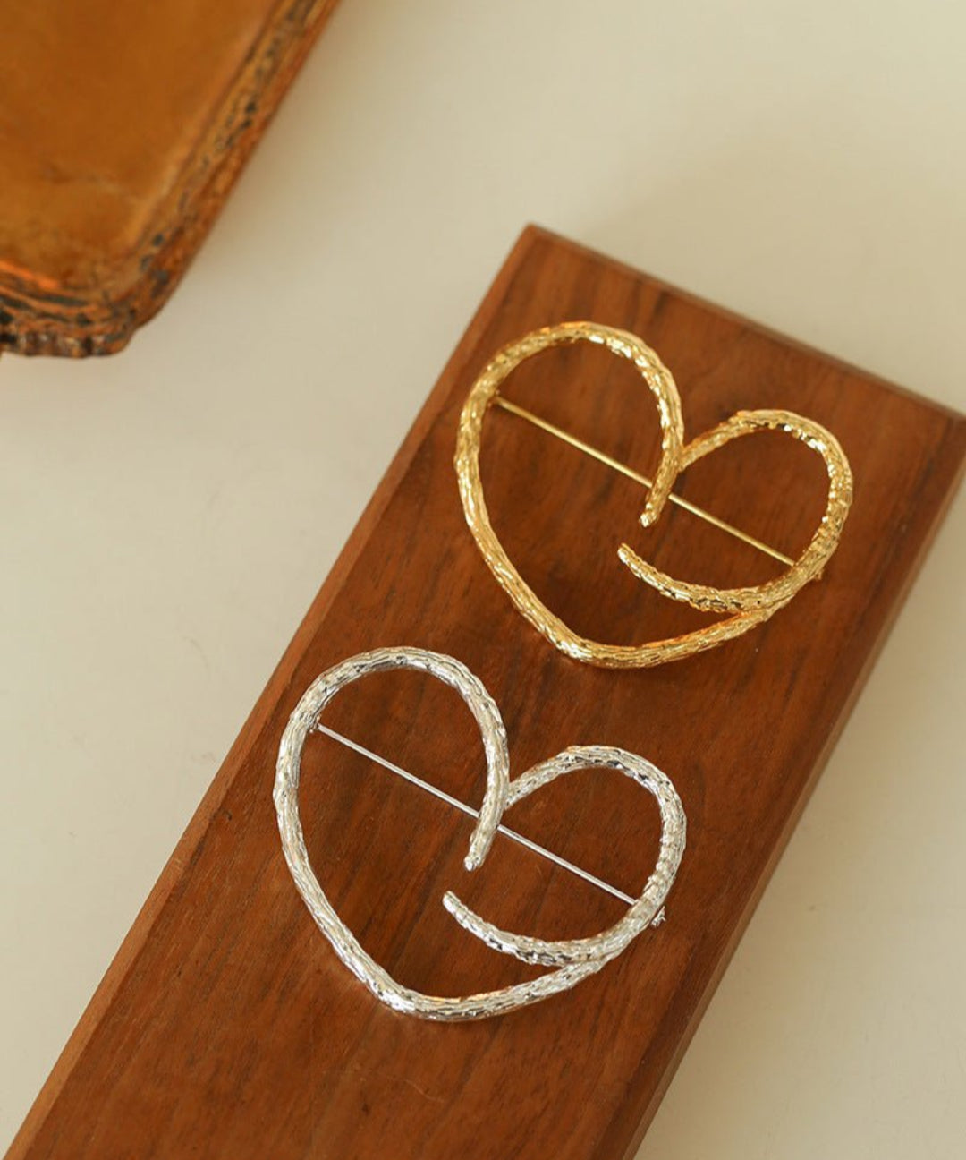 Simple Line Heart Shaped Brooch gembea jewelry