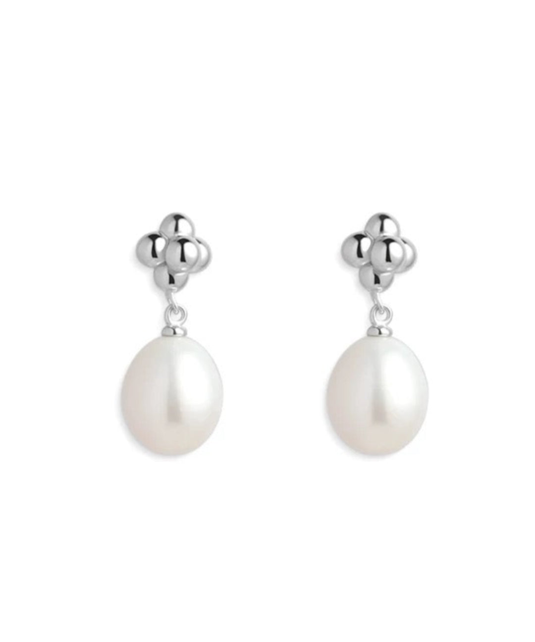 Simple Natural Pearl Stud Earrings