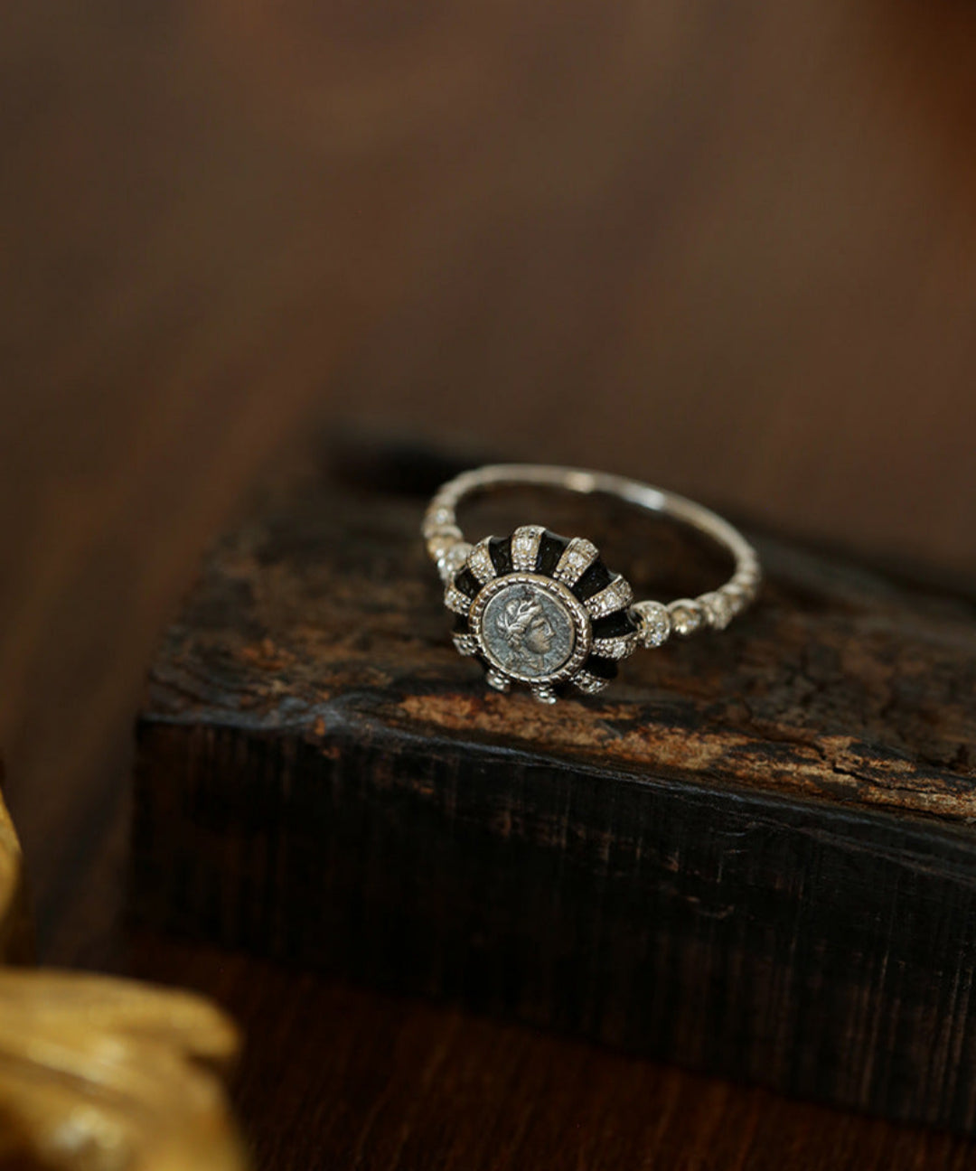 Style E Vintage Narcissus Black White Coins Ring-Gembea Jewelry