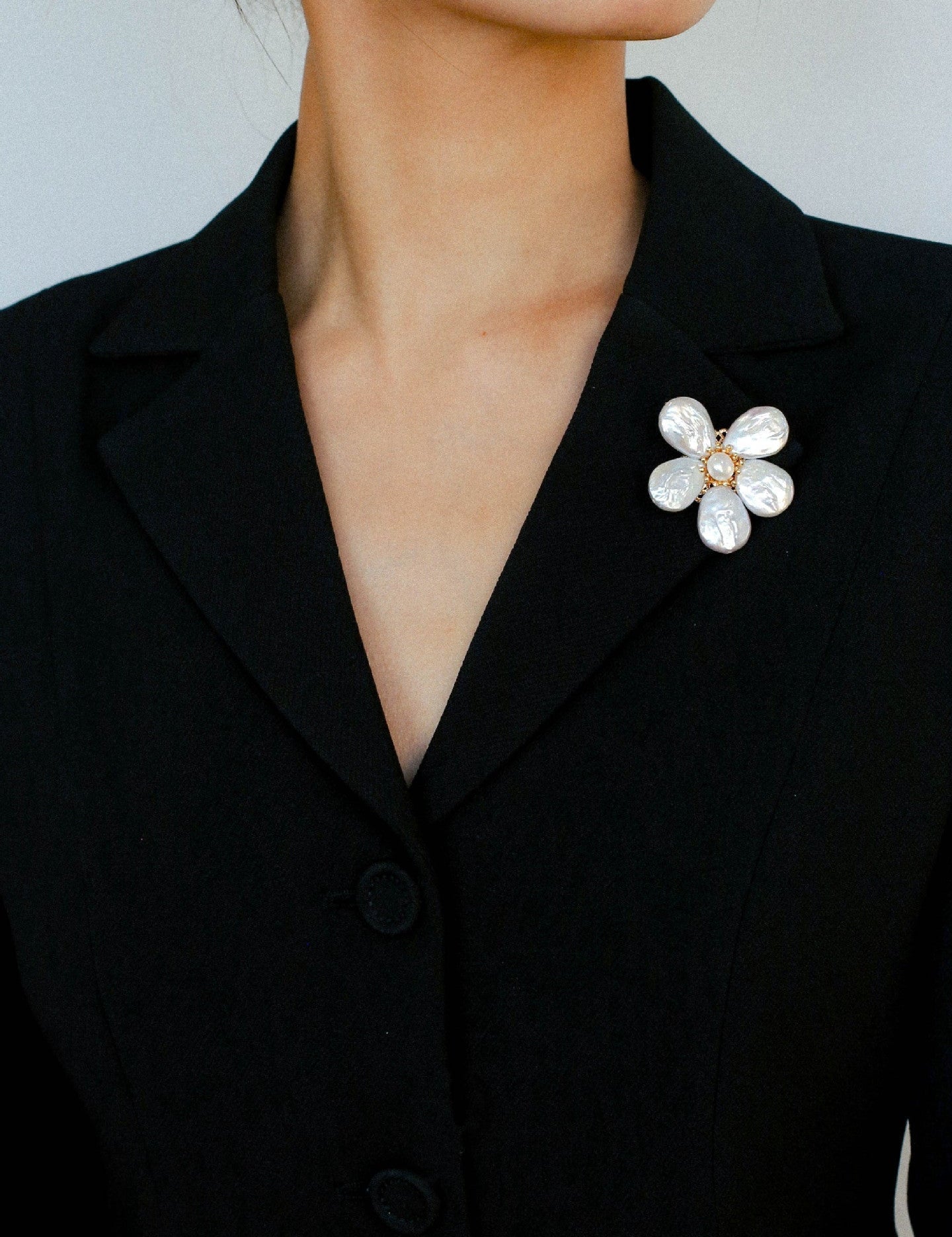 Vintage Baroque Pearl Flower Brooch gembea jewelry