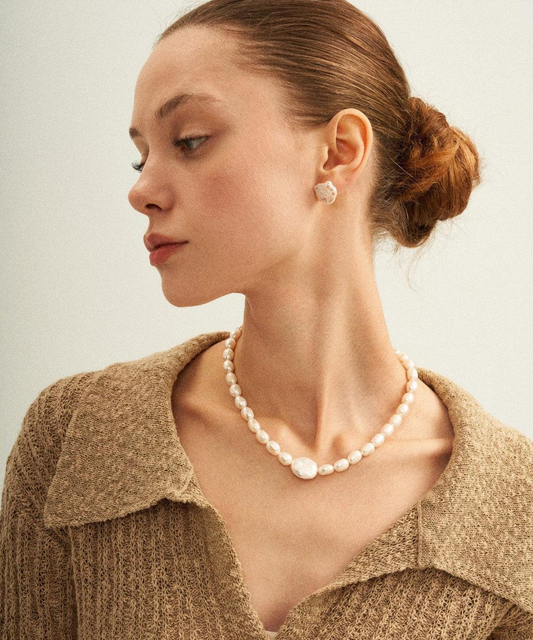 Vintage Baroque Pendant Pearl Beaded Necklace - Gembea Jewelry