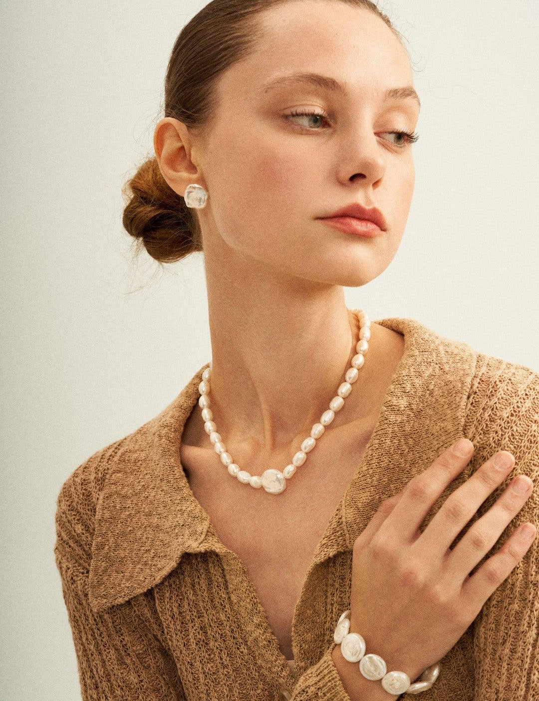 Vintage Baroque Pendant Pearl Beaded Necklace - Gembea Jewelry