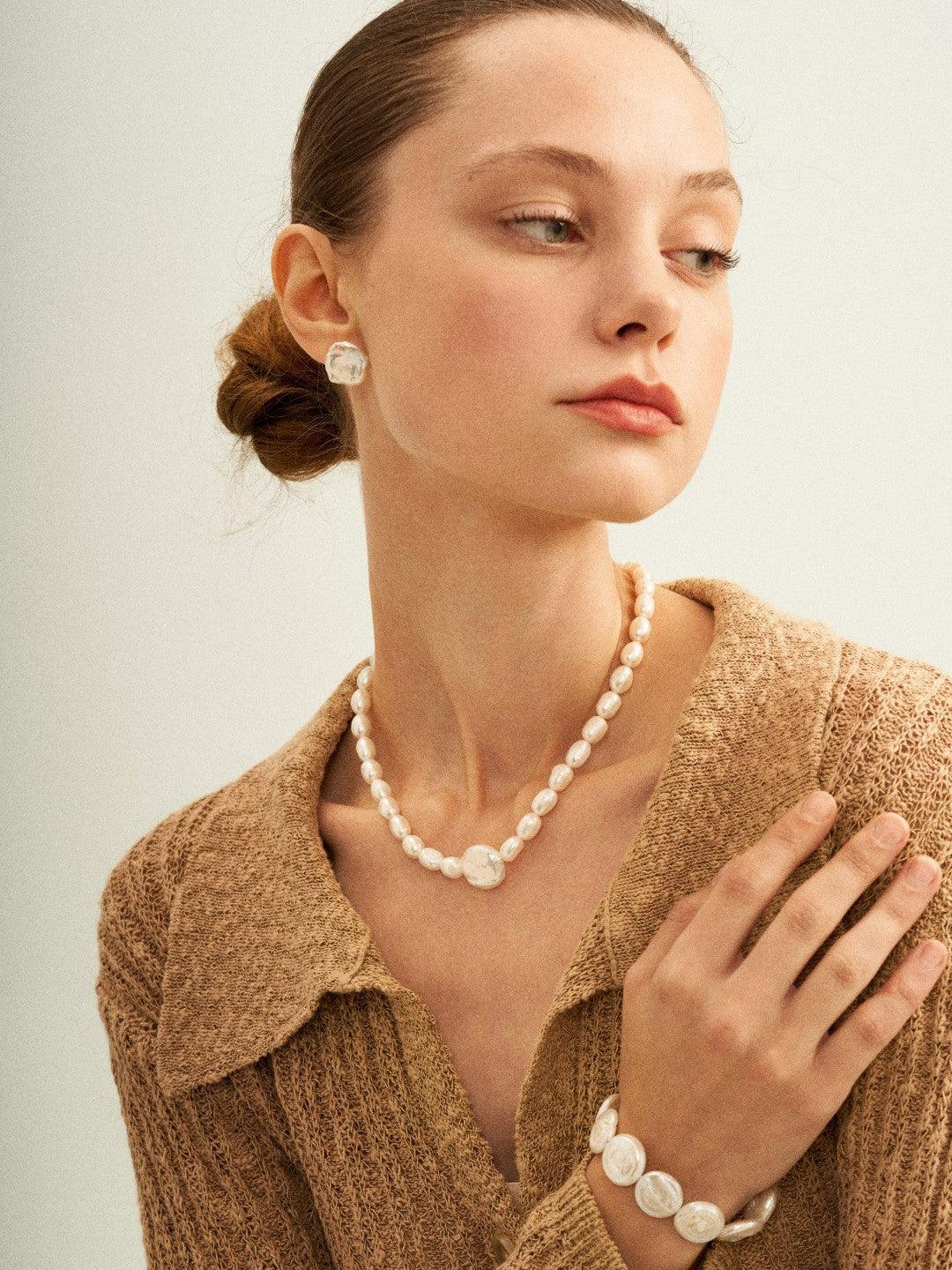 Vintage Baroque Pendant Pearl Beaded Necklace - Gembea Jewelry