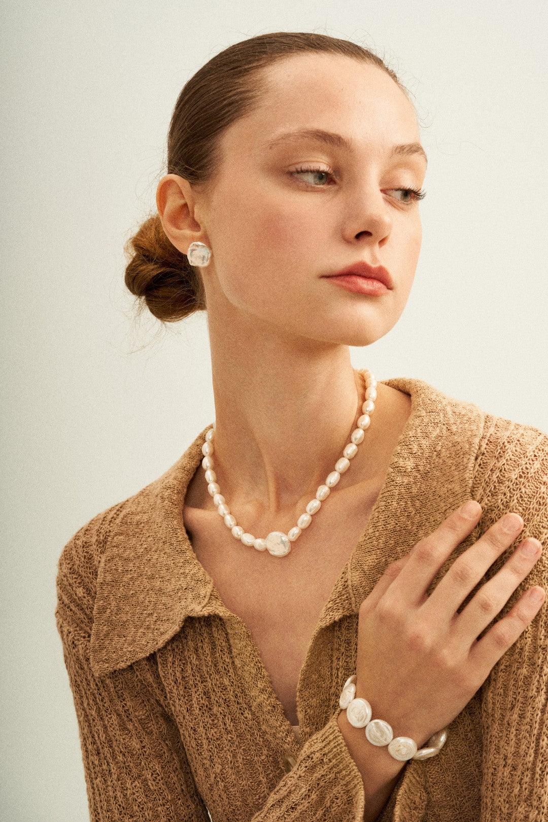 Vintage Baroque Pendant Pearl Beaded Necklace - Gembea Jewelry