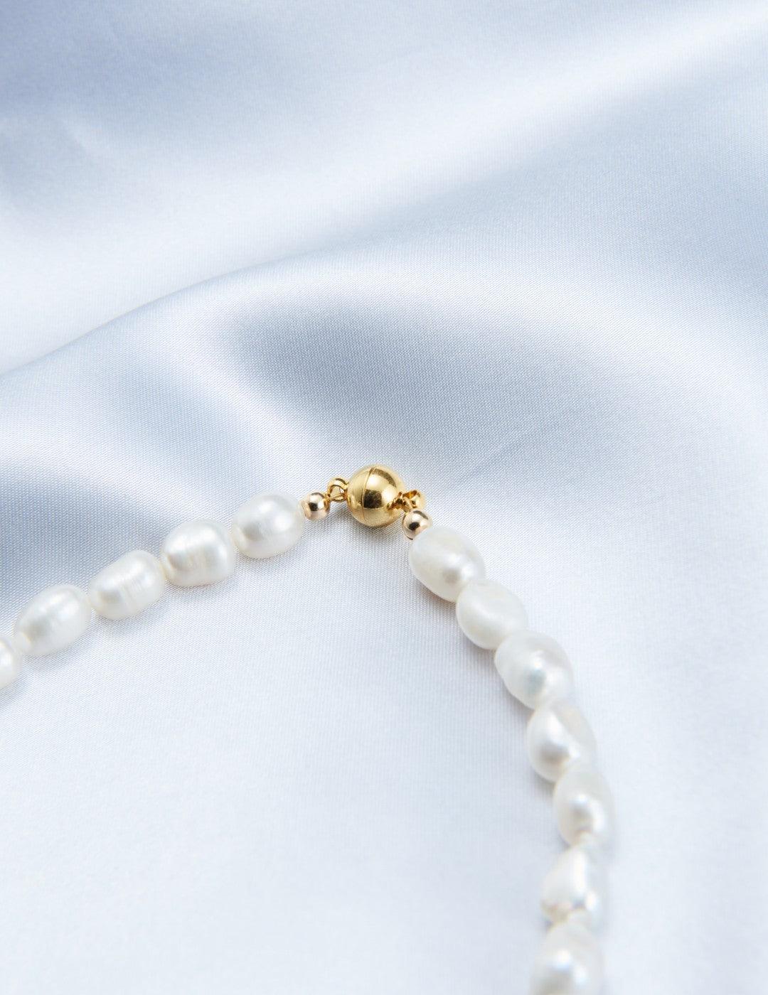 Vintage Baroque Pendant Pearl Beaded Necklace - Gembea Jewelry