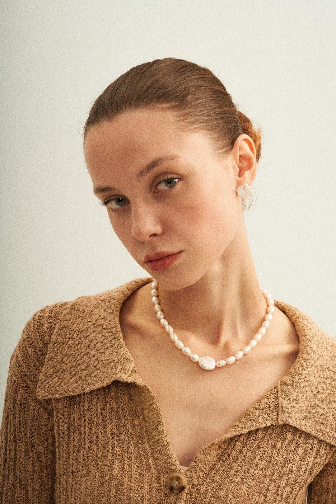 Vintage Baroque Pendant Pearl Beaded Necklace - Gembea Jewelry