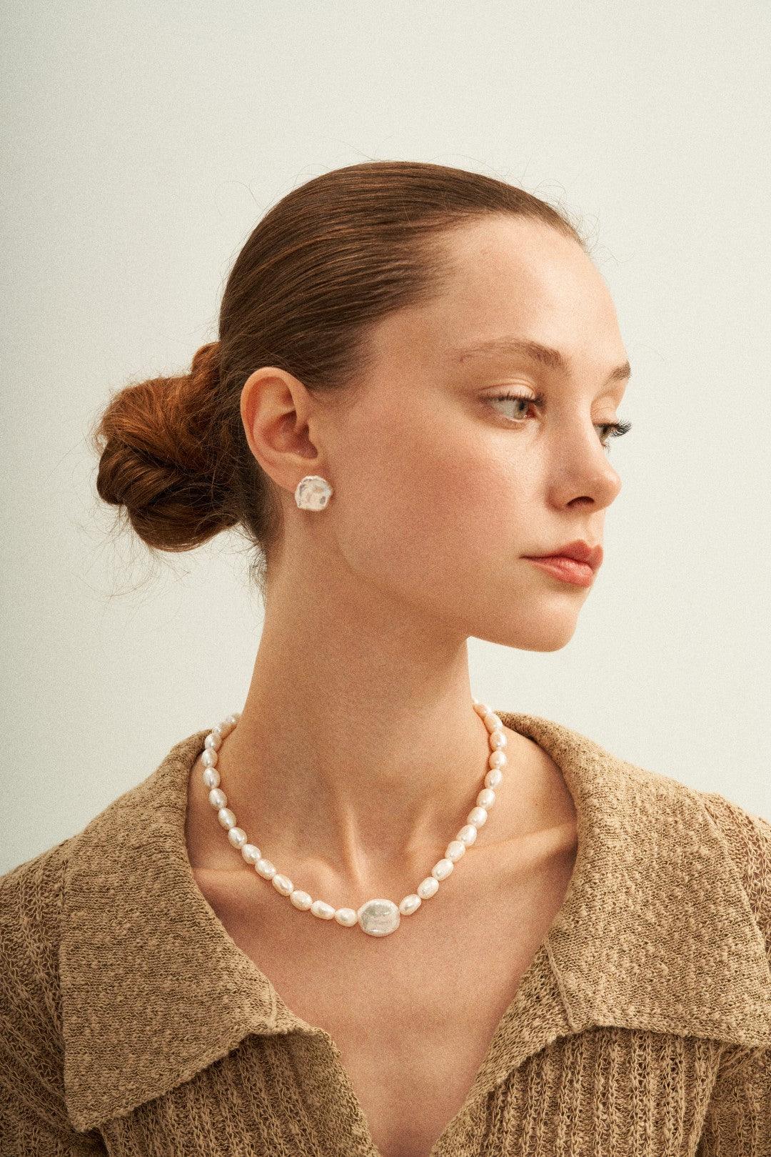 Vintage Baroque Pendant Pearl Beaded Necklace - Gembea Jewelry