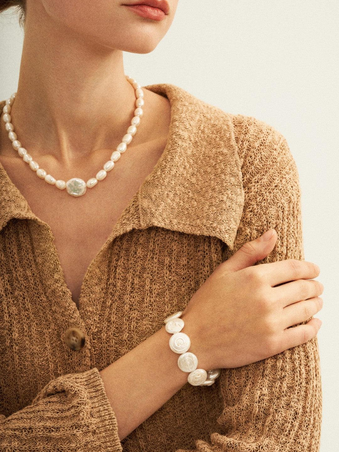 Vintage Baroque Pendant Pearl Beaded Necklace - Gembea Jewelry