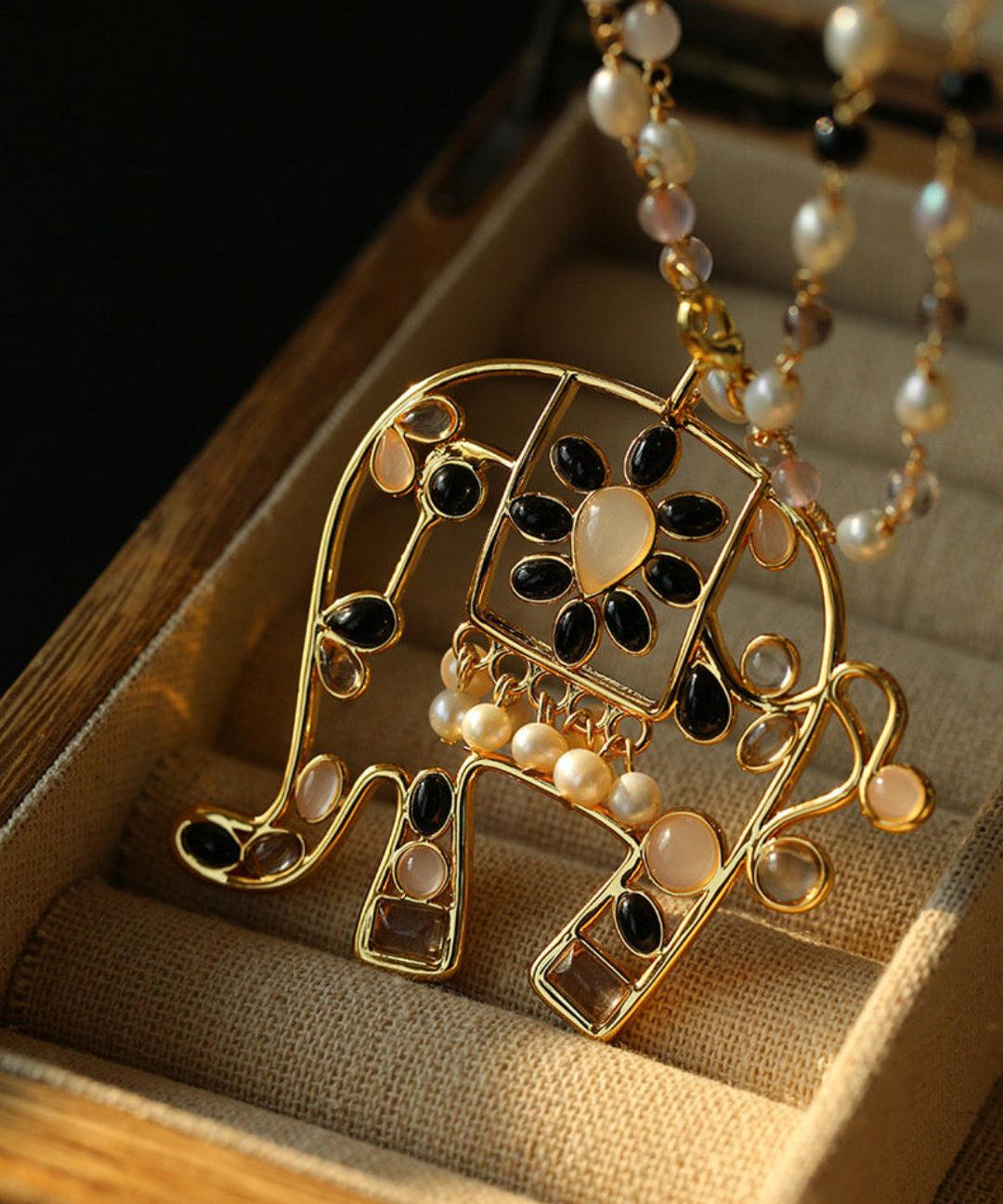 Vintage Coloured Glaze Pearl Elephant Necklace - Gembea Jewelry