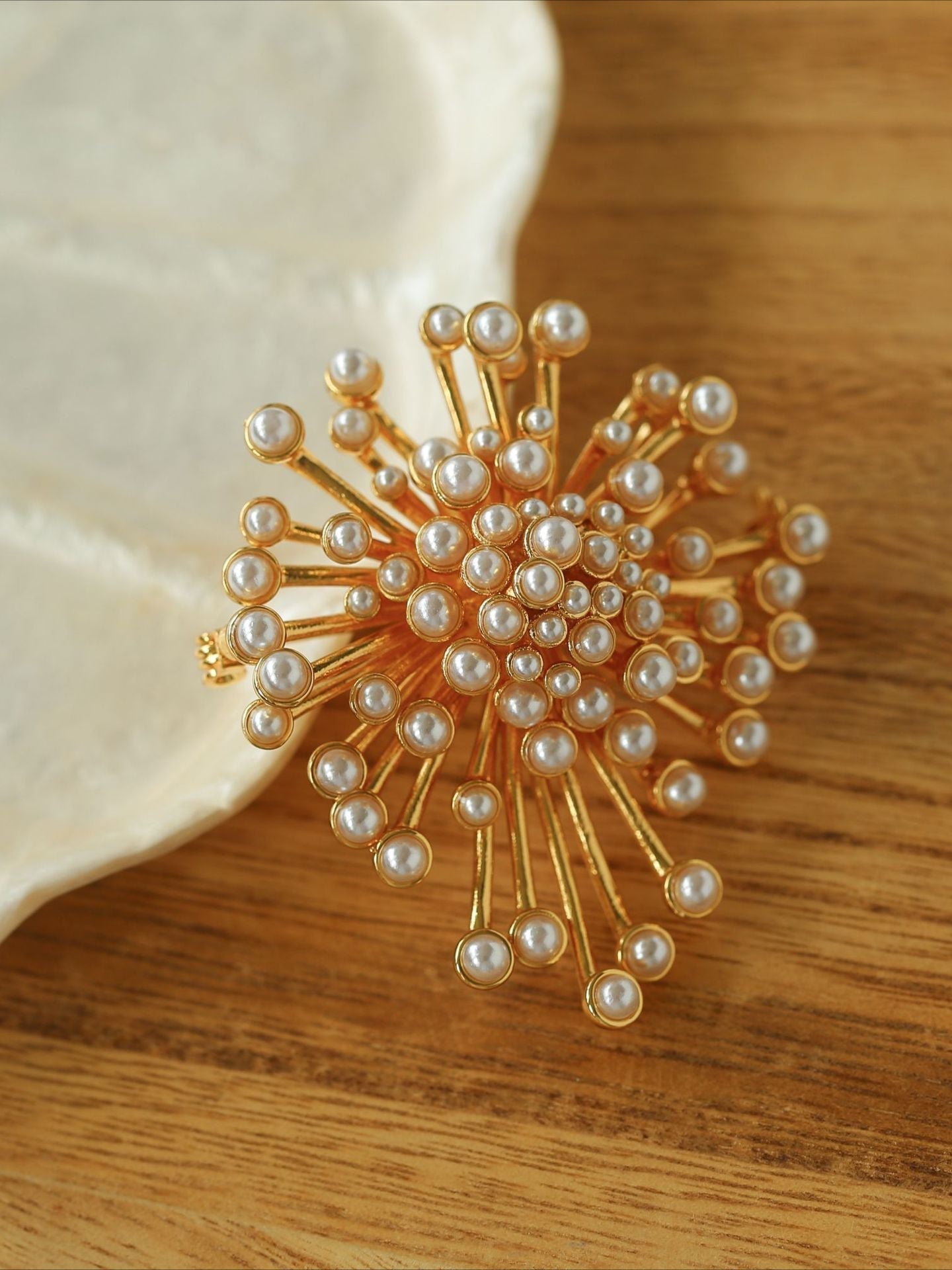 Vintage Fashion Pearl Fireworks Brooches gembea jewelry