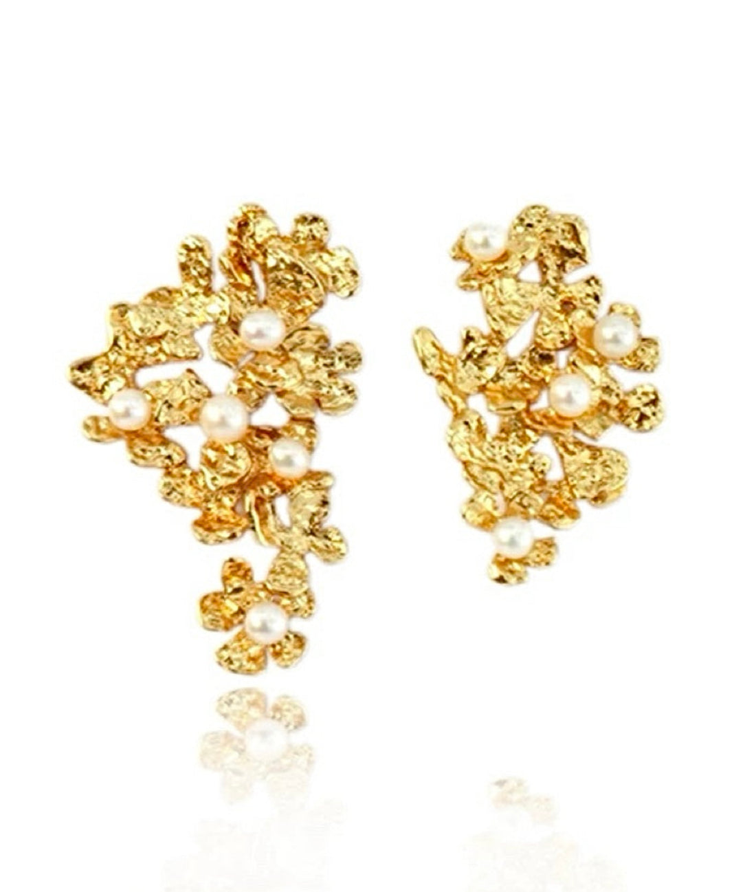 Vintage Floral Pearl Stud Earrings gembea jewelry