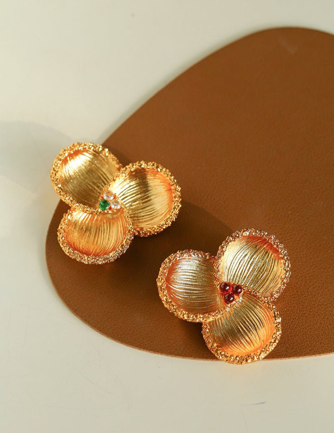 Vintage Palace Three-petal Flower Brooch gembea jewelry
