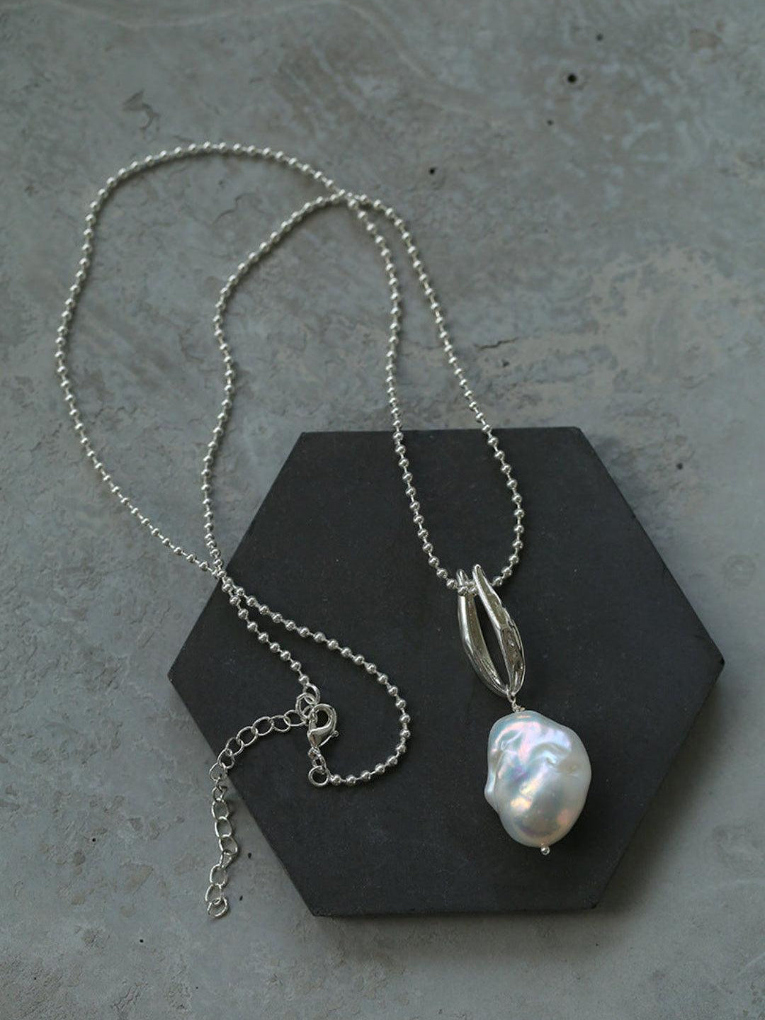 Willow Leaf Baroque Pearl Pendant Necklace - Gembea Jewelry