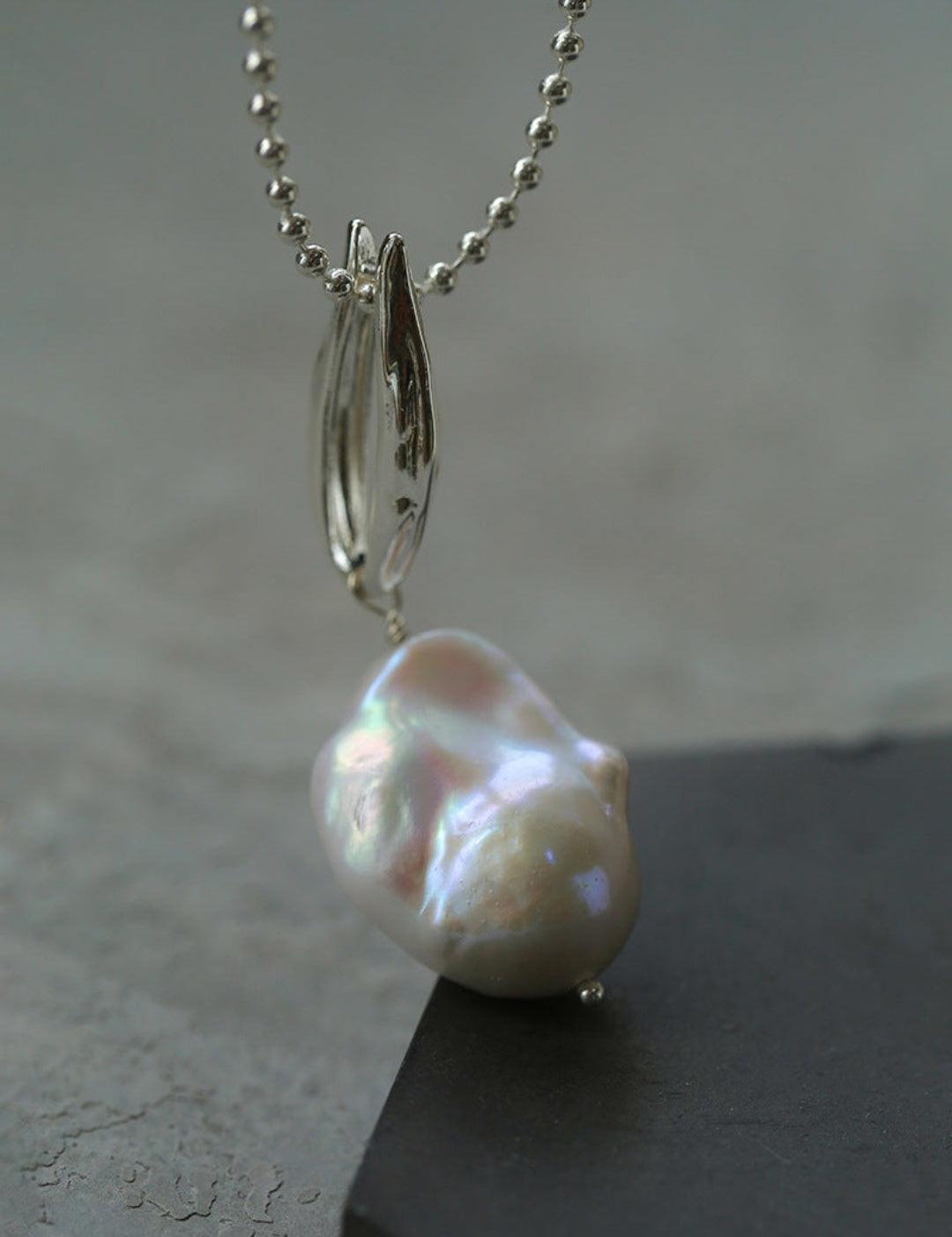 Willow Leaf Baroque Pearl Pendant Necklace - Gembea Jewelry