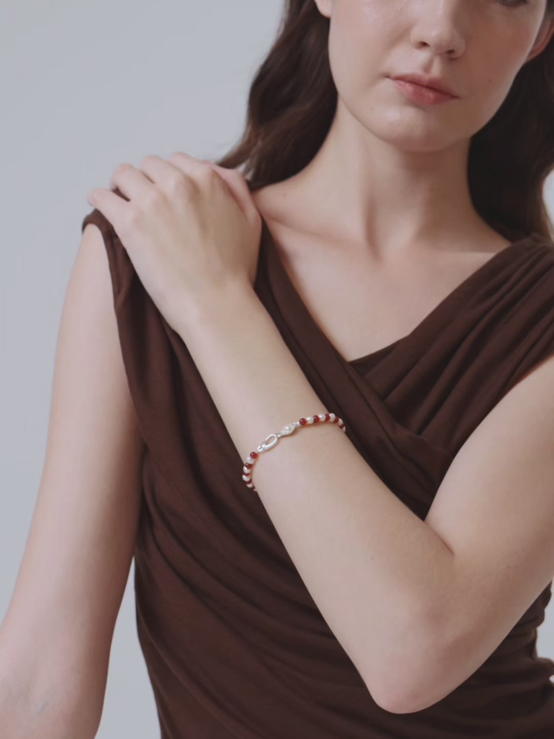 Bean Pod Red Agate Pearl Beaded Bracelet gembea jewelry