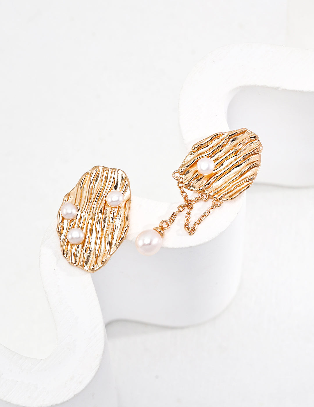 Luxury Irregular 18k Gold Chain Pearl Earrings