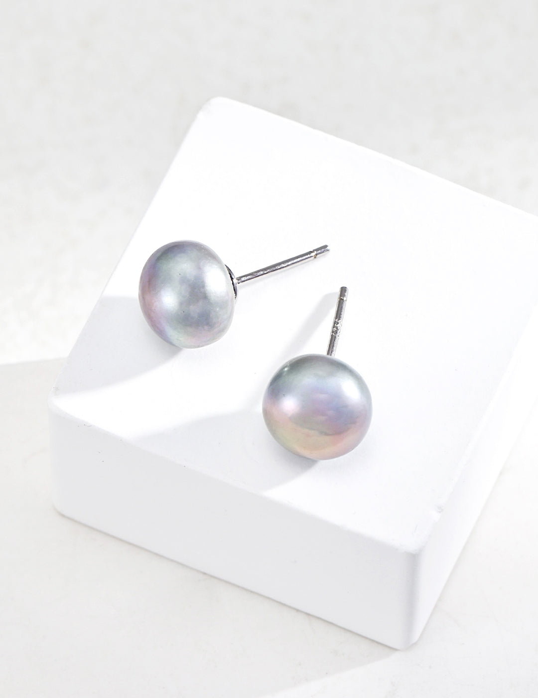 Simple Round Natural Freshwater Pearl Earrings