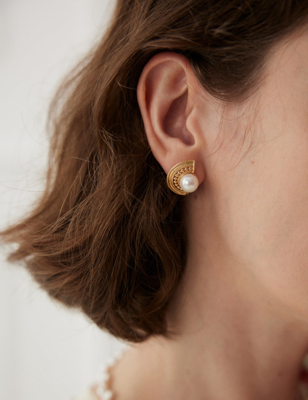 Semi-round Fan-shaped Pearl Stud Earrings