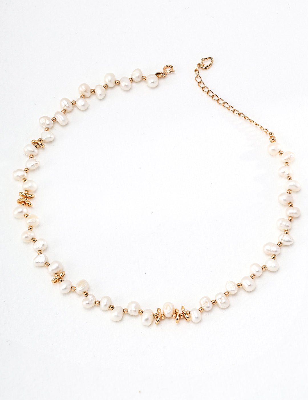 Staggered Design Beaded Pearl of Necklace