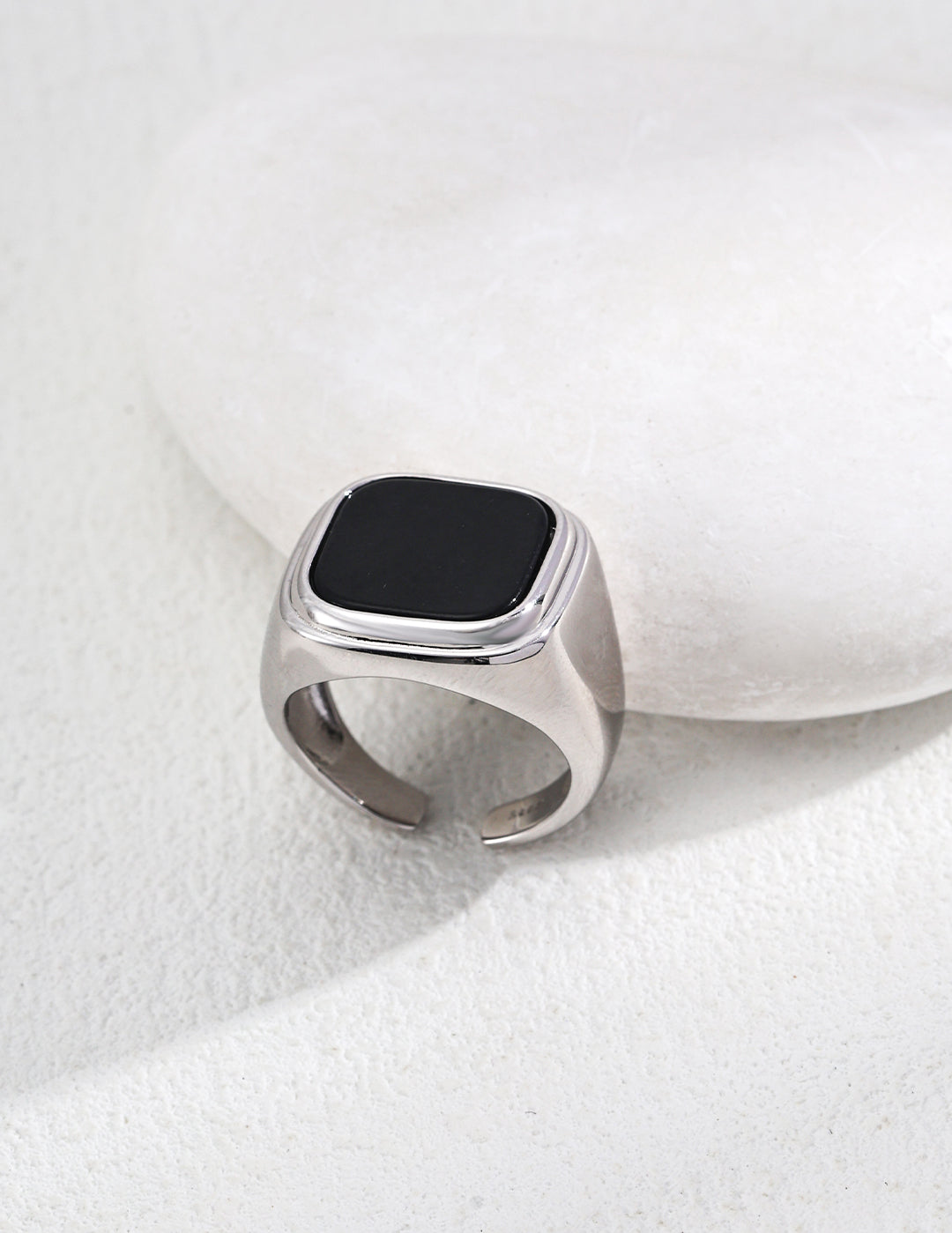 Minimalist Black Agate Signet Ring