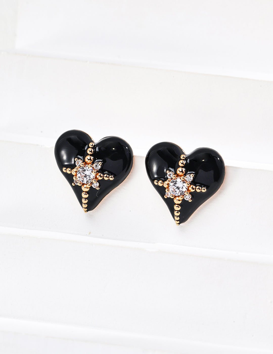 Black Heart Drop Glaze Enamel Zircon Stud Earrings