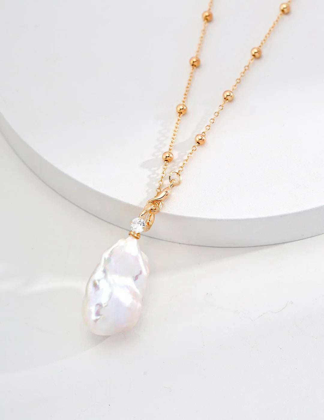 Baroque Pearl Pendant Chain Necklace - Gembea Jewelry