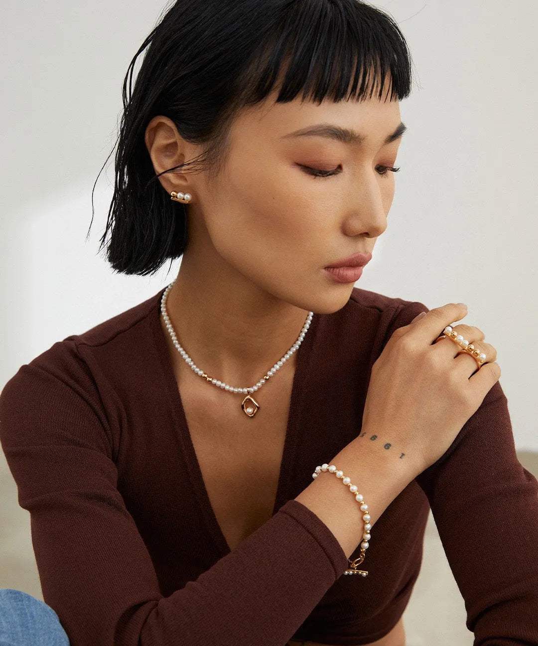 Elegant Pearl Beaded Pendant Necklace