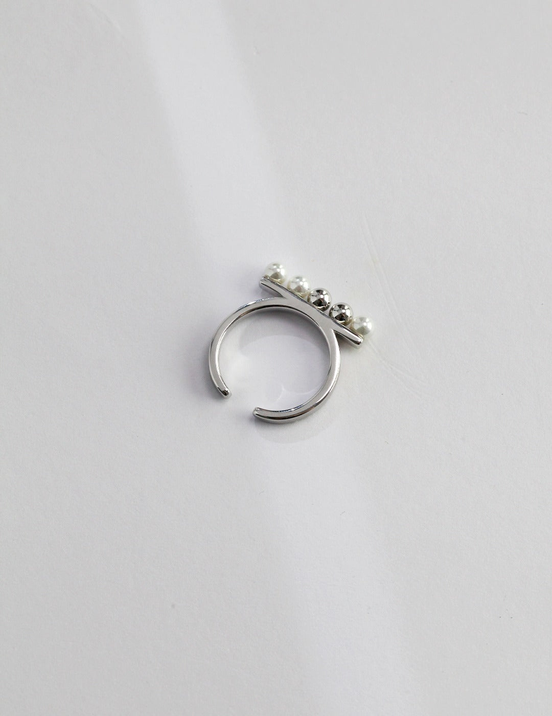 Gembea Jewelry Balance Beam Pearl Ring