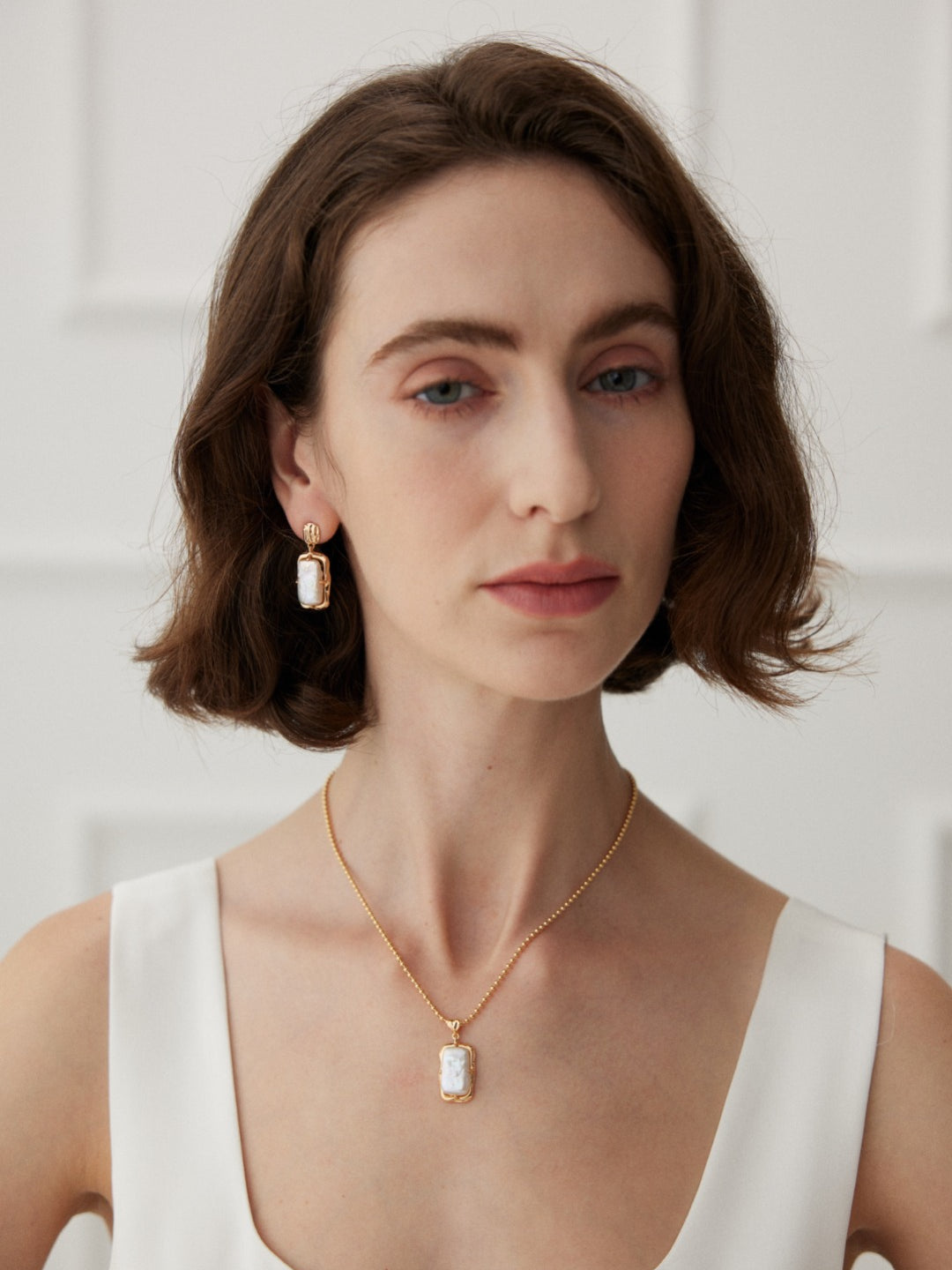 Gembea Jewelry Rectangular Baroque Pearl Chain Necklace