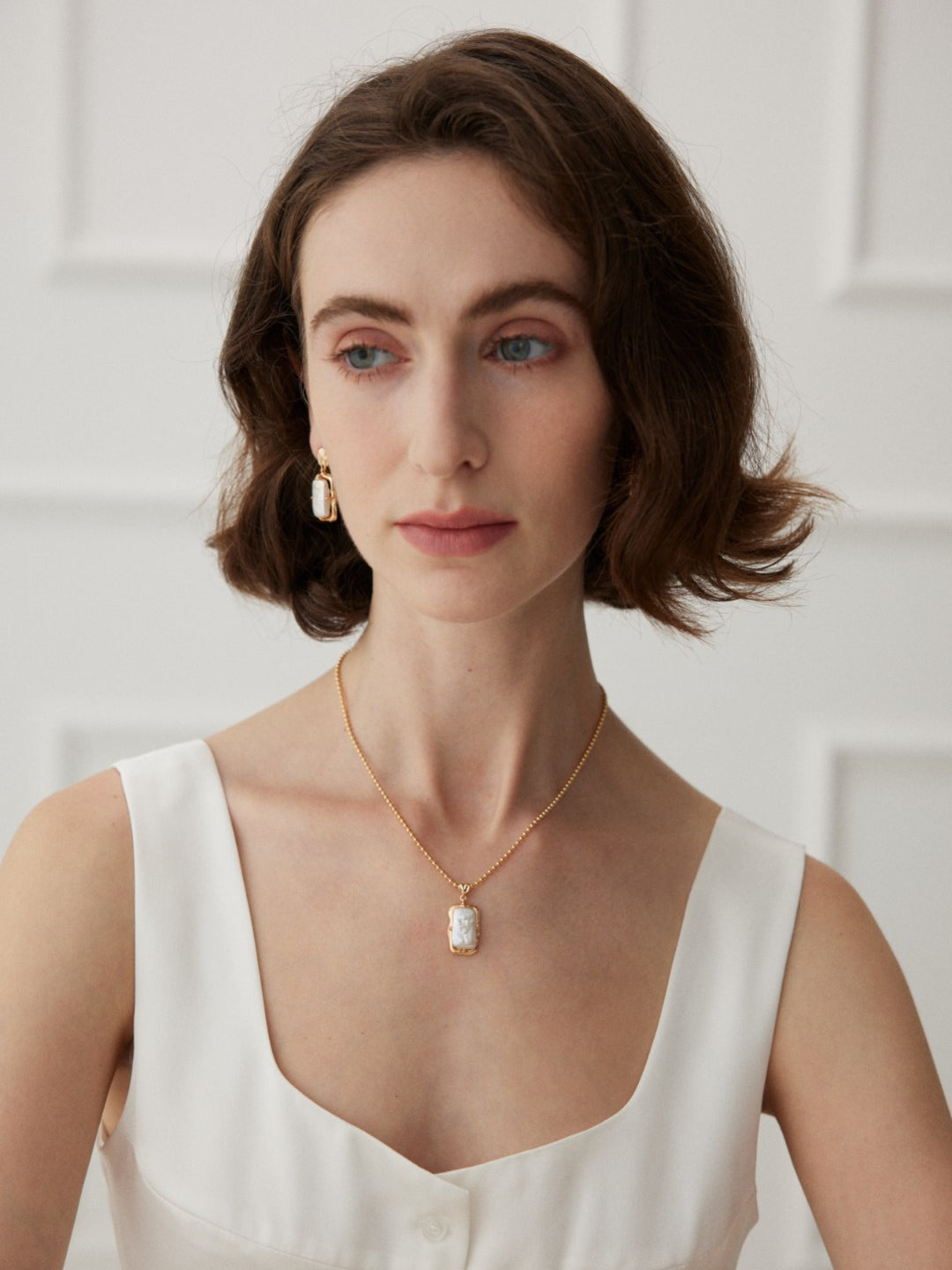 Gembea Jewelry Rectangular Baroque Pearl Chain Necklace