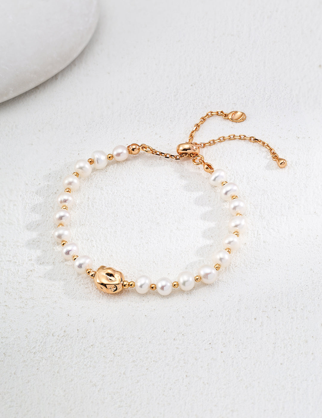 Gembea Jewelry Stack Natural Pearl Bracelet