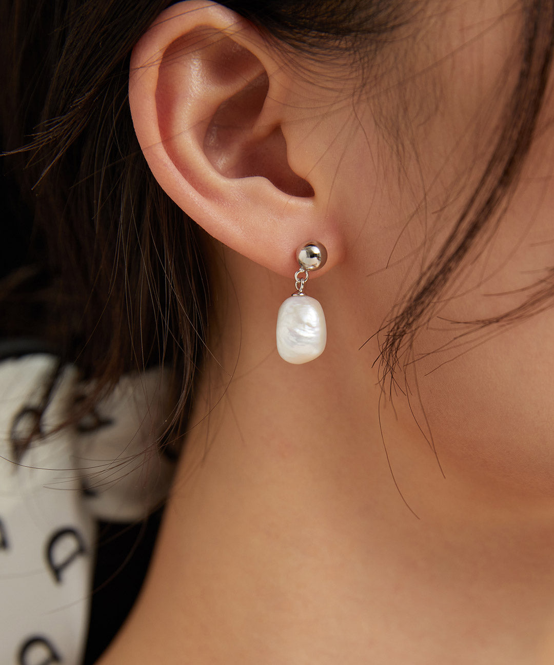 Gembea Jewelry Simple Baroque Pearl Drop Earrings