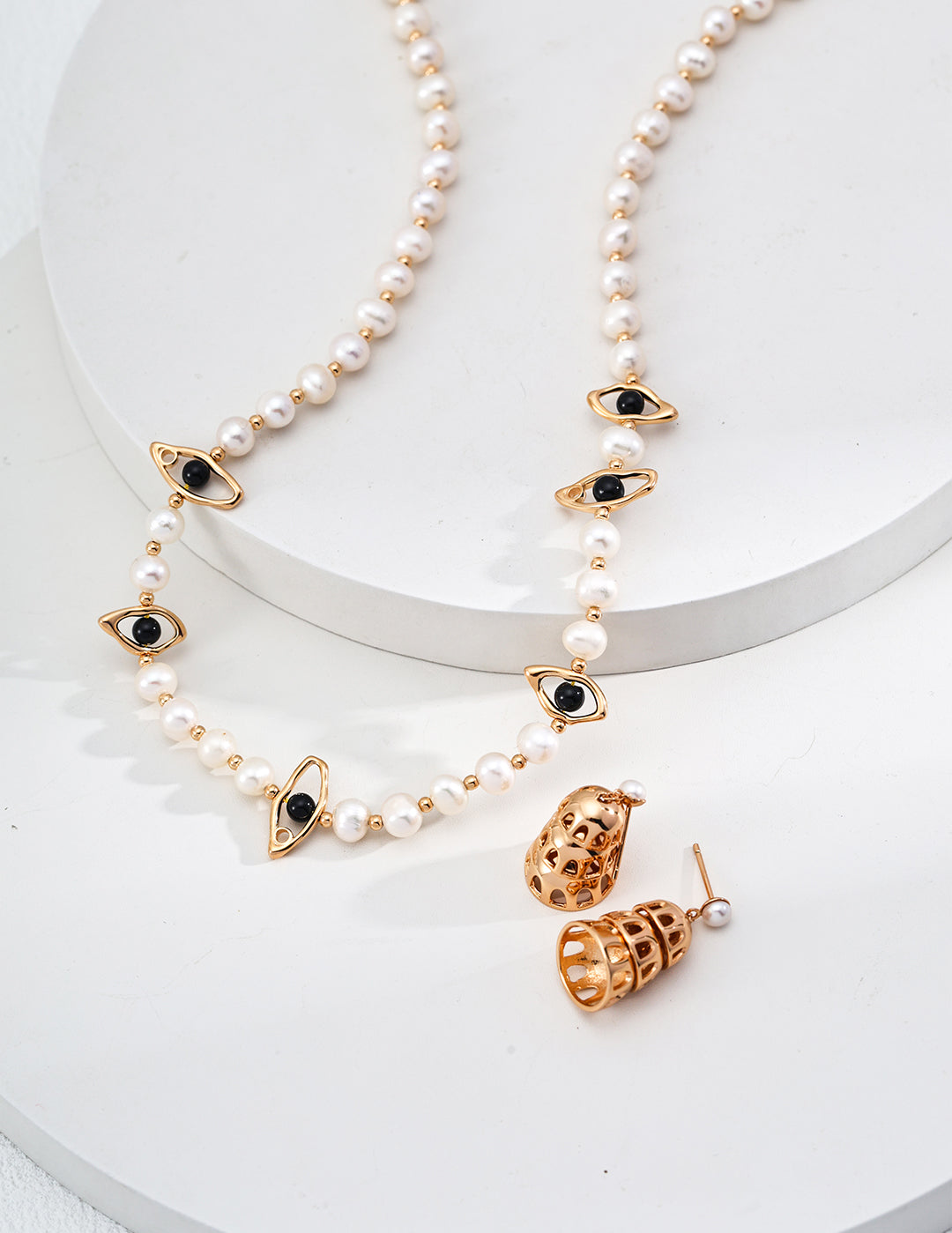 Gembea Jewelry Eyes Shaped Black Agate Pearl Necklace
