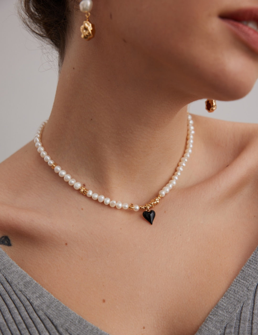 Gembea Jewelry Black Heart-shaped Glazed Pearl Necklace