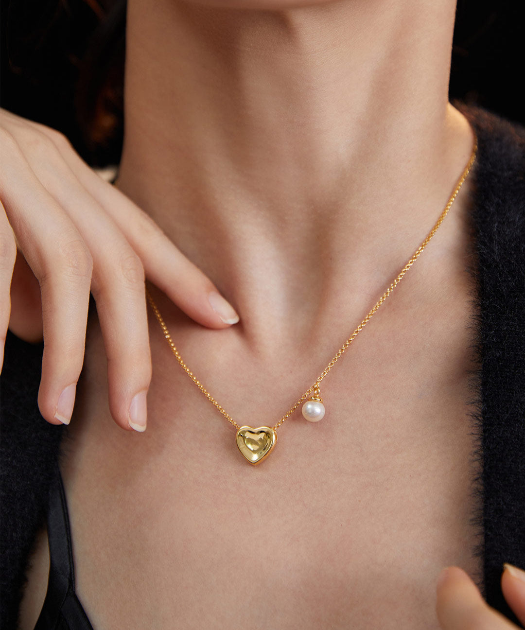 Heart-shaped Pendant Pearl Chain Necklace-Gembea Jewelry