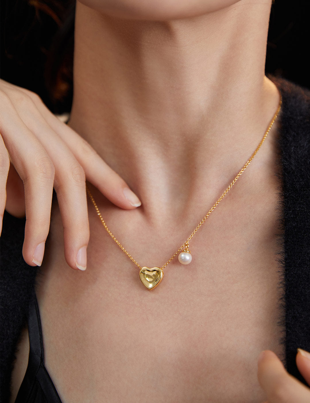 Heart-shaped Pendant Pearl Chain Necklace-Gembea Jewelry