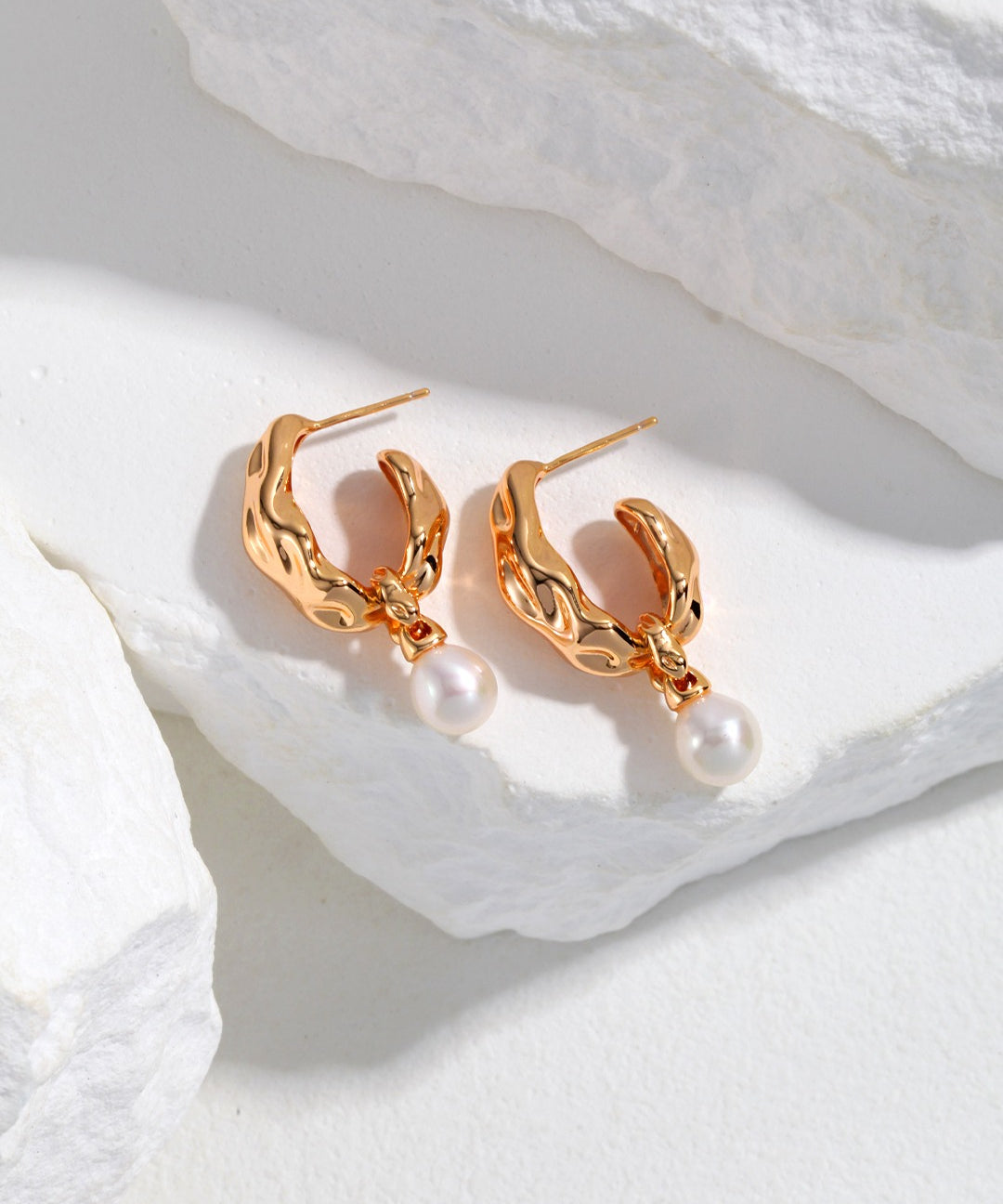 Minimalist Freshwater Pearl Hoop Earrings-Gembea jewelry