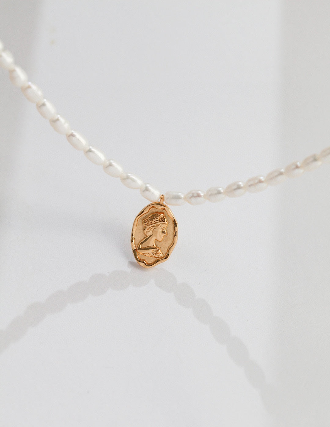 Queen Gold Pendant Rice Pearl Necklace-Gembea Jewelry