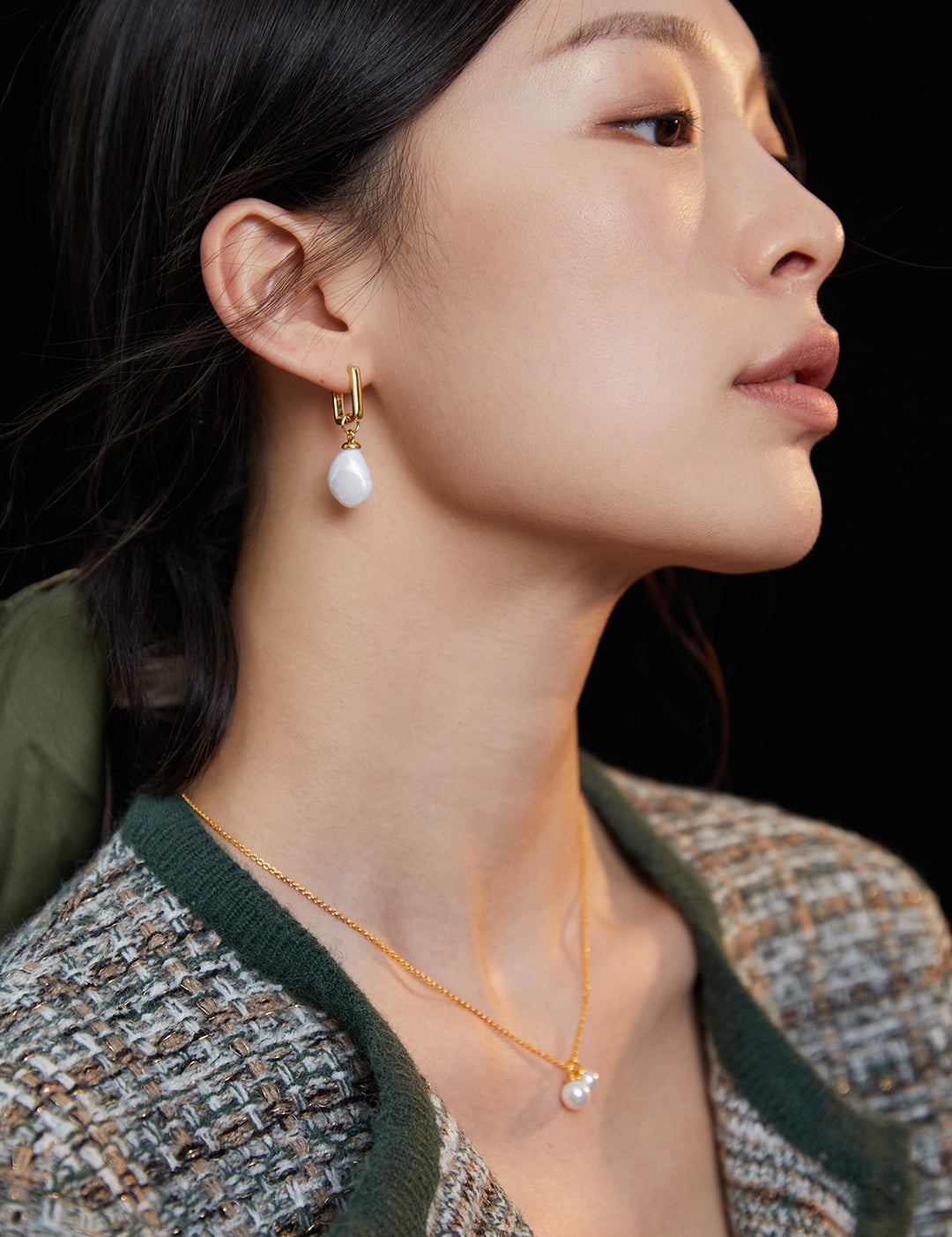 Gold Chain Pearl Pendant Necklace-Gembea Jewelry